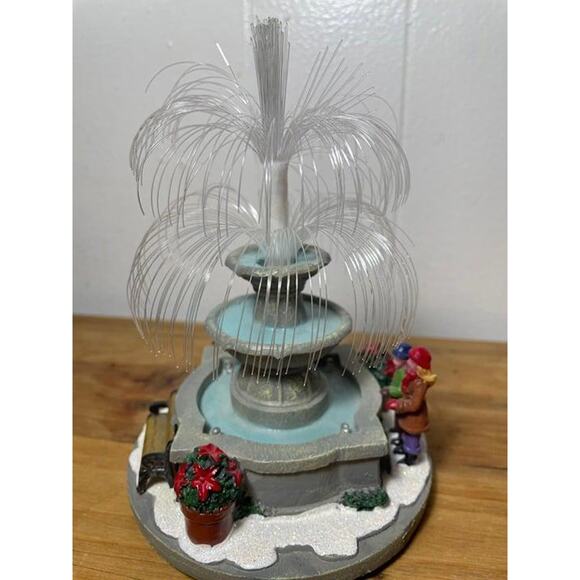 2023 Carole Towne Fiber Optic Fountain - Picture 3 of 9